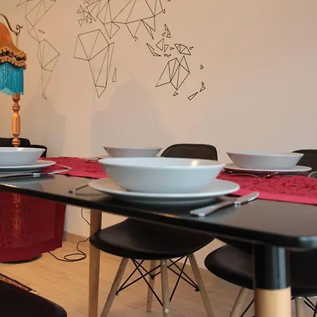 アパート White Frog