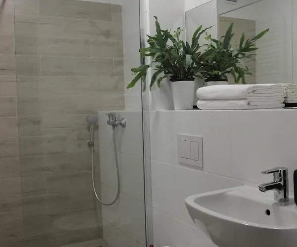 Apartament White Frog *